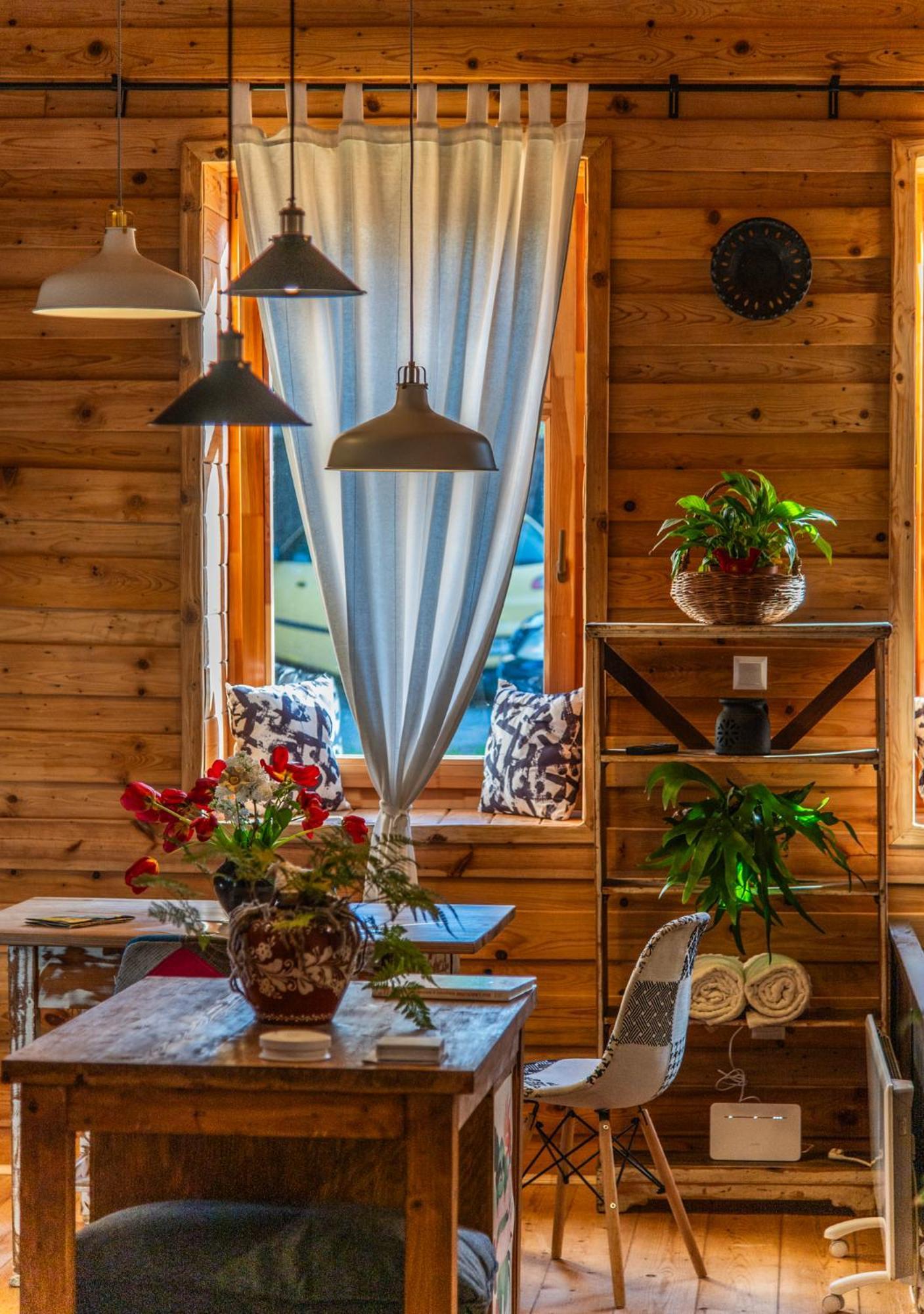 Minifaktura Loft Apartman & Reggelizo Es Etelbar Szokolya Zewnętrze zdjęcie