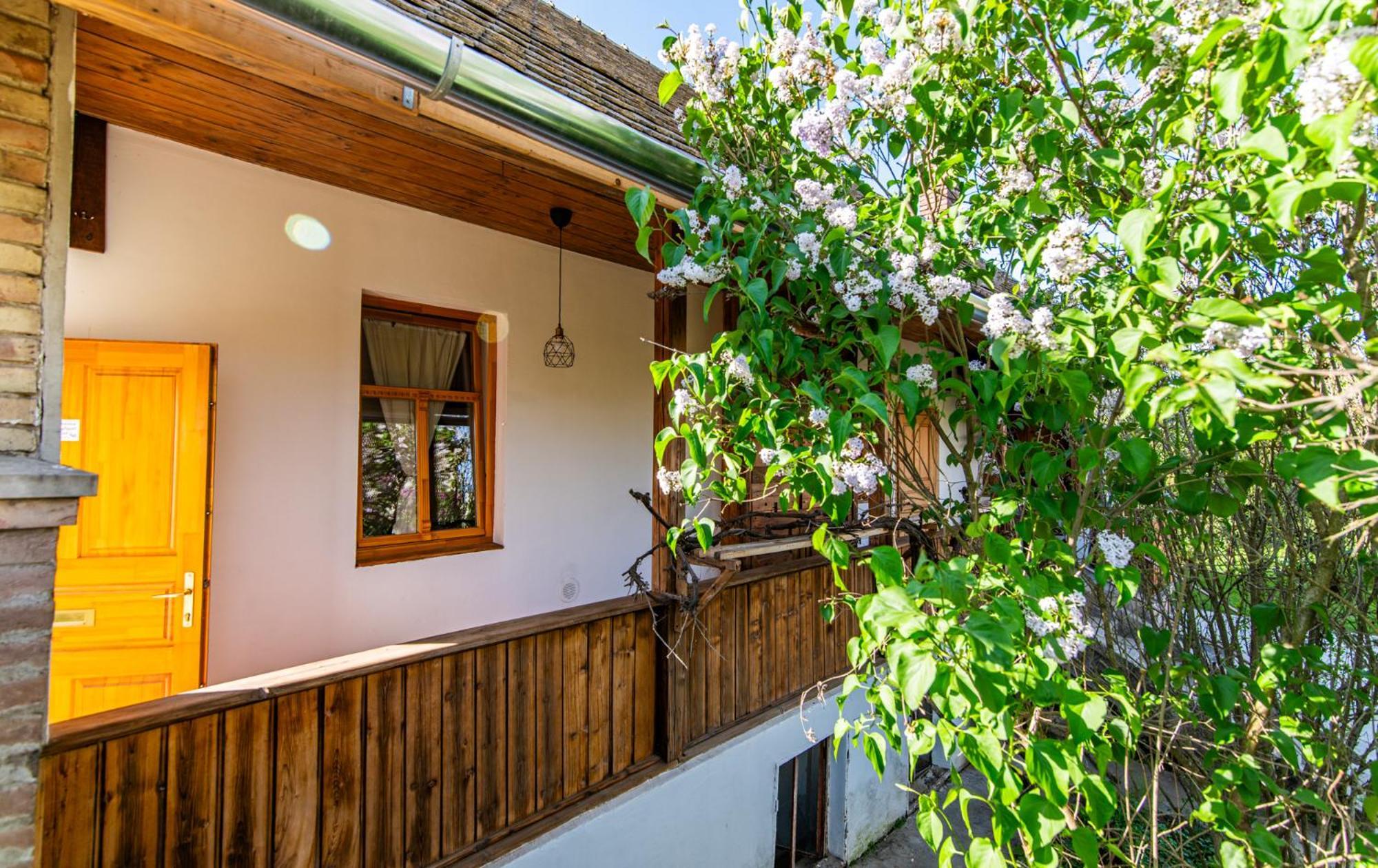 Minifaktura Loft Apartman & Reggelizo Es Etelbar Szokolya Zewnętrze zdjęcie
