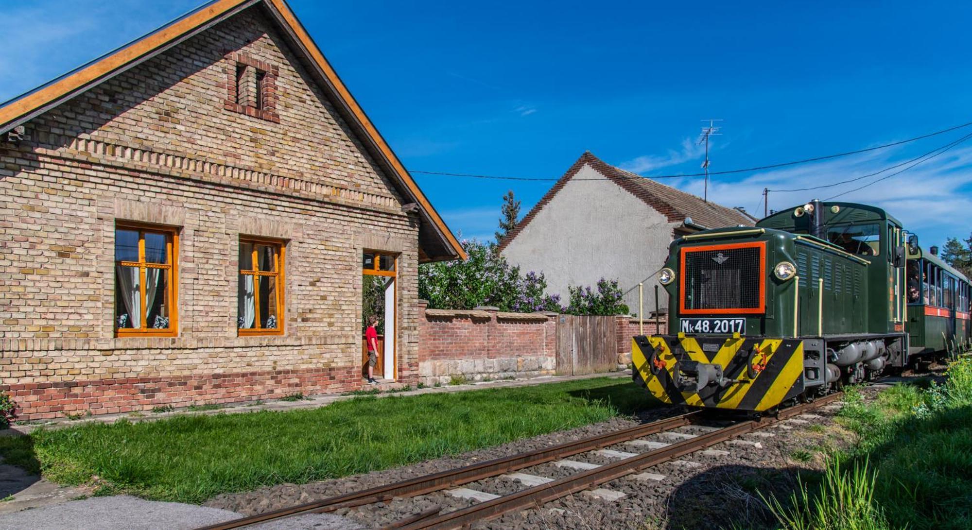 Minifaktura Loft Apartman & Reggelizo Es Etelbar Szokolya Zewnętrze zdjęcie